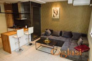 Izvanredan stan u samom centru Subotice, na šetalištu...